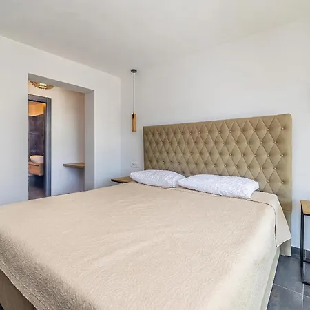 Villa Phoenix Krk Town