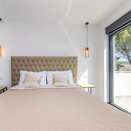 Villa Phoenix Krk Town