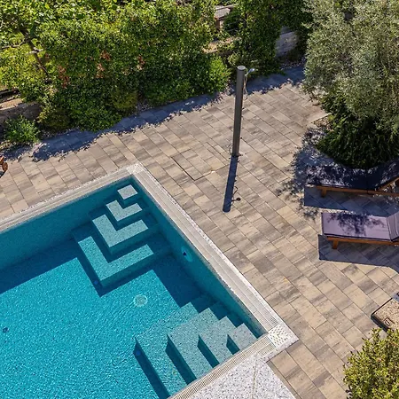 Phoenix Villa
