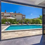 Phoenix Vila